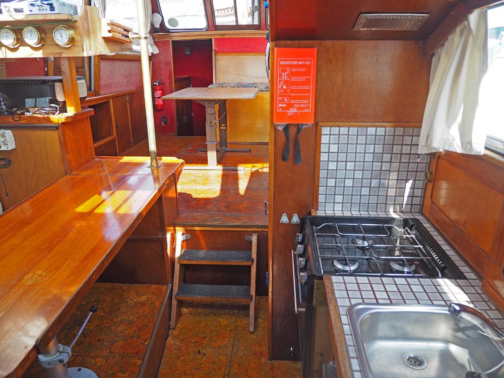 Cabin en avant, H&eacute;bergements